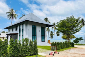 Makin Pool Villa